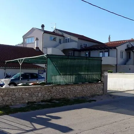 Milivoj Tribunj (Sibenik-Knin)